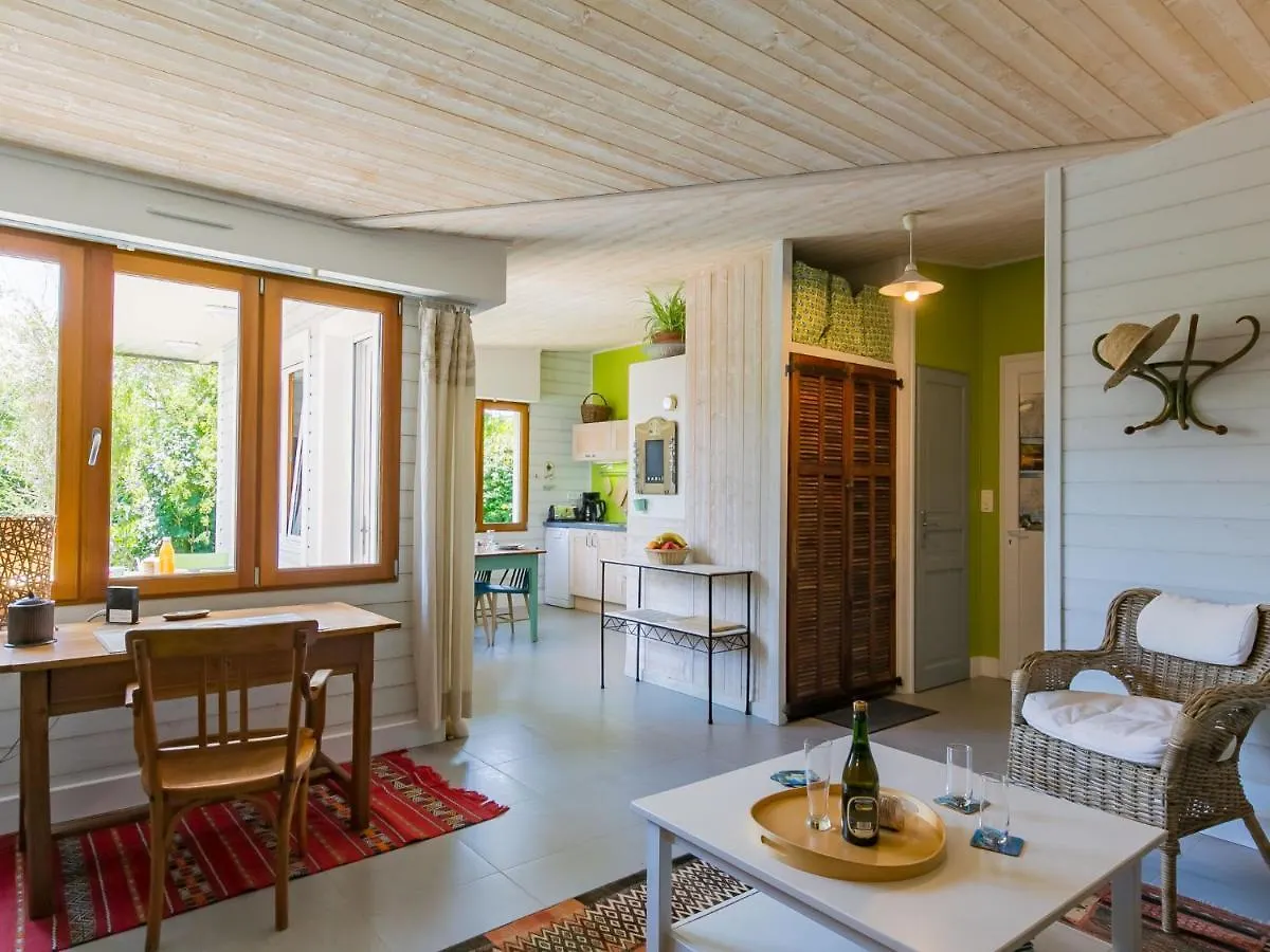 Holiday Home Gite Au Jardin - Ccn106 By Interhome Concarneau