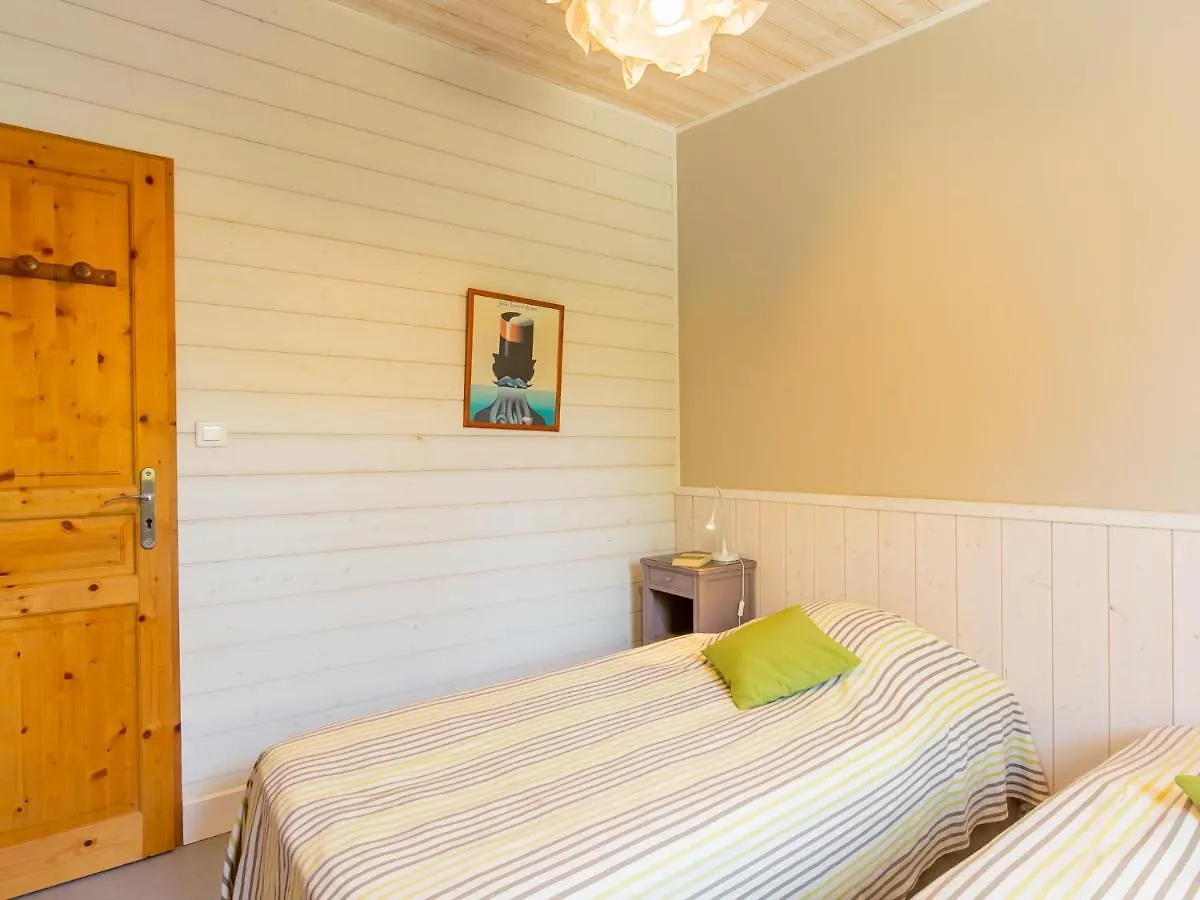 Holiday Home Gite Au Jardin - Ccn106 By Interhome Concarneau