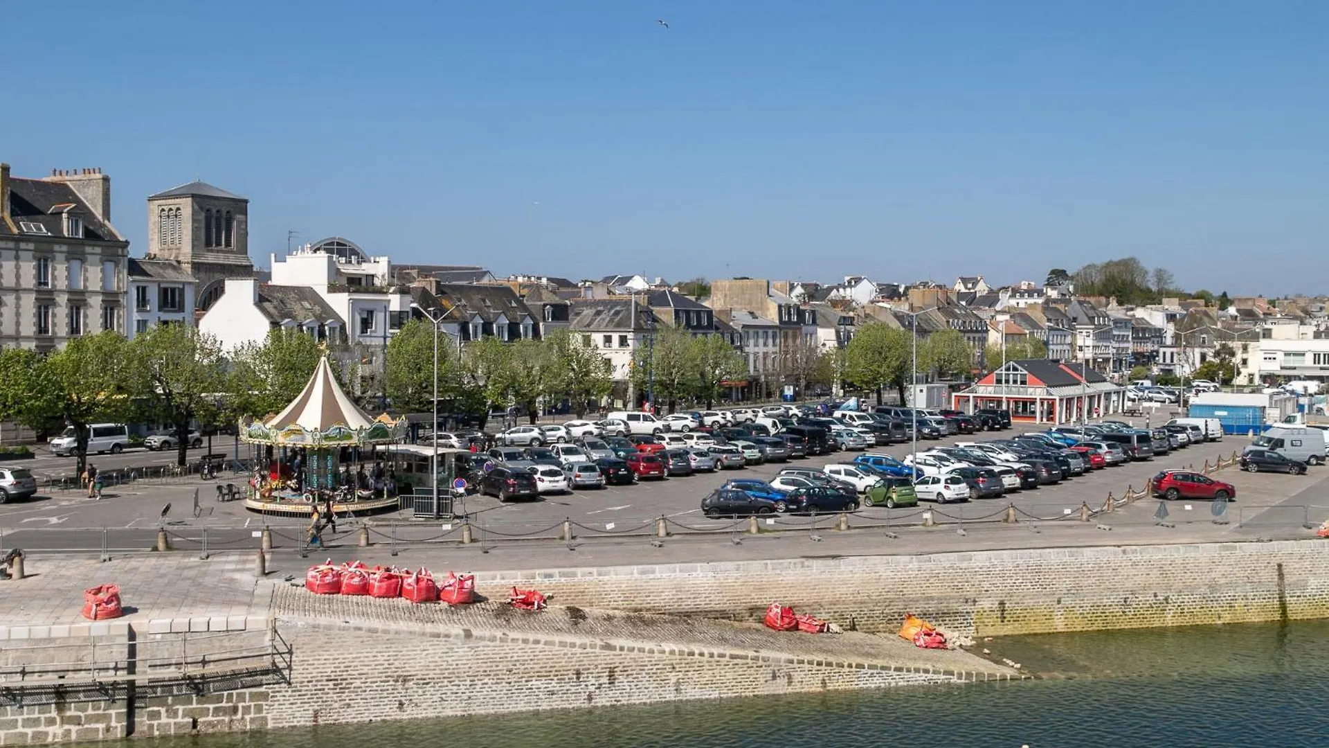 Holiday Home Gite Au Jardin - Ccn106 By Interhome Concarneau France